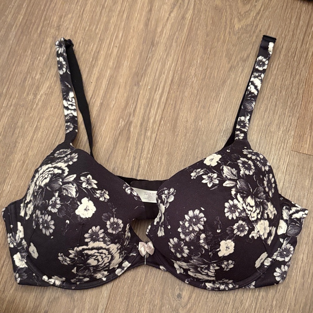 SALE 🎉Cacique Floral Black and White Bra 40D